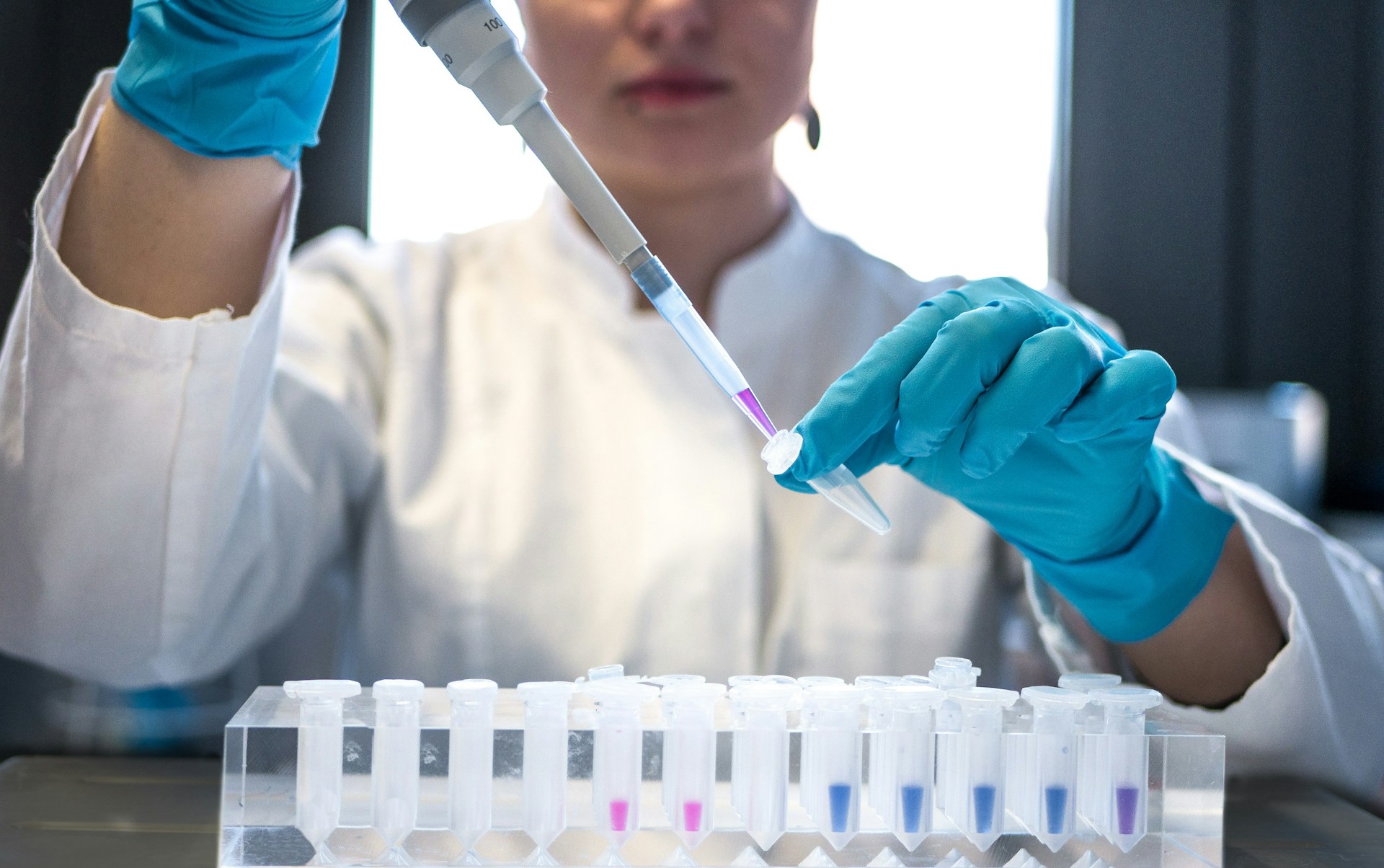 Clínicas y laboratorios con expedientes normados